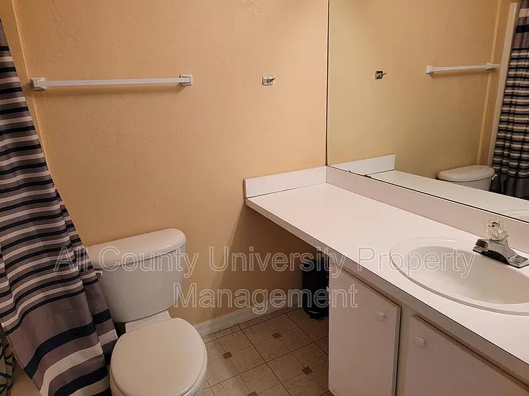 4000 SW 23rd St #6-104 — Photo 5