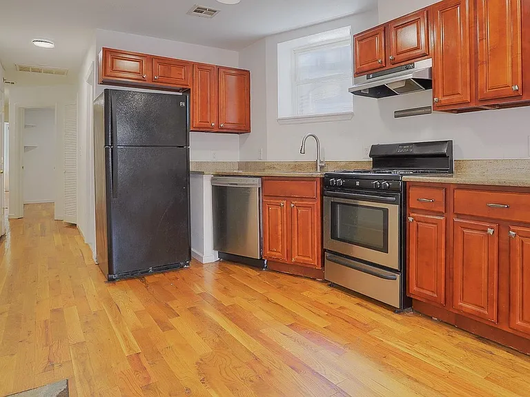 236 Van Horne St #3B — Photo 3