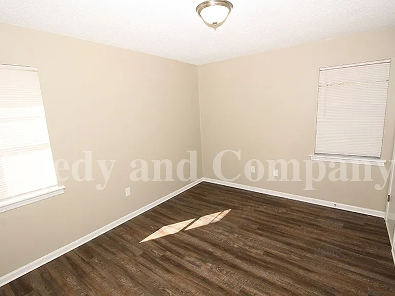 3230 Sweet Springs Dr — Photo 14