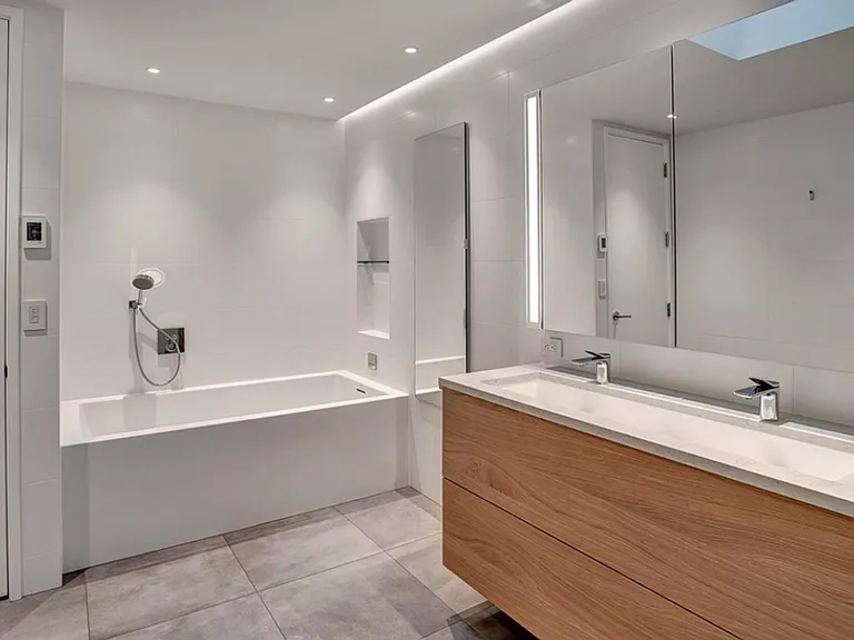 8315 NE Juanita Dr — Photo 18