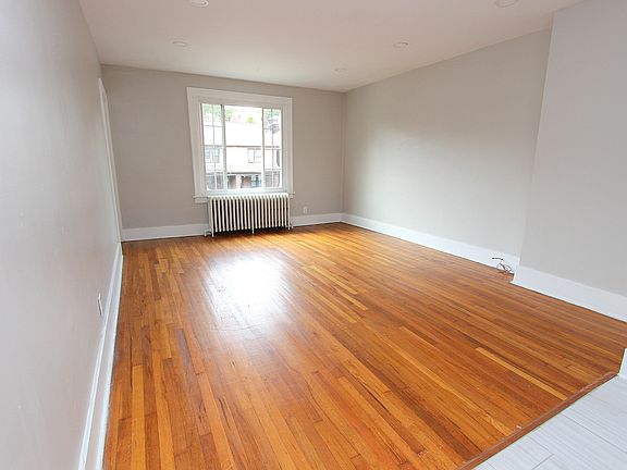 2nd image of 3556 Beechwood Blvd