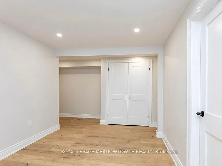 468 Gowland Cres #BASEMENT — Photo 25