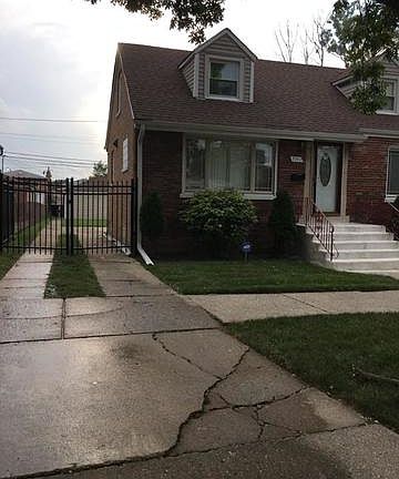 3rd image of 9340 S Emerald Ave #1