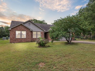 1304 SE 9th St, Wagoner, OK, 74467