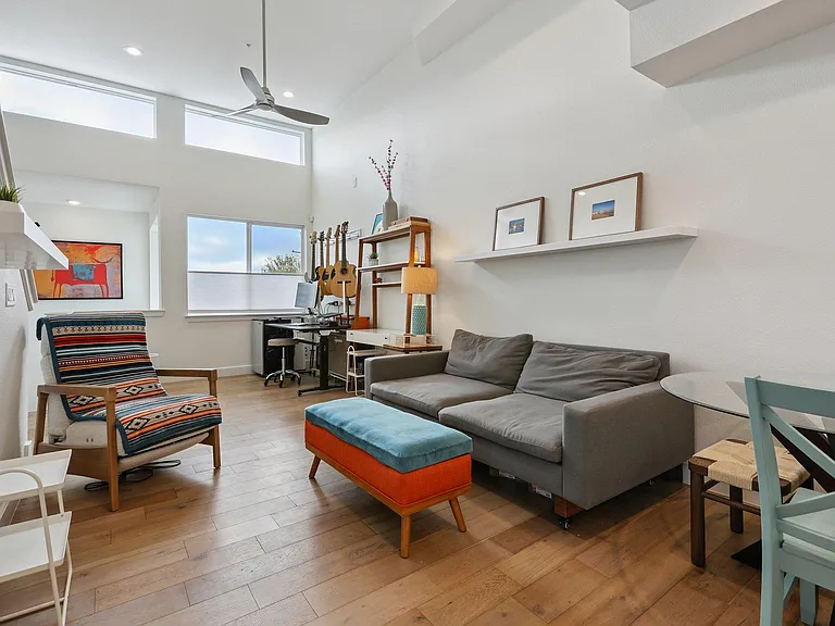 4001 Red River St #4 — Photo 3