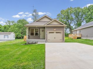 135 Illinois Ave, Oak Grove, KY 42262