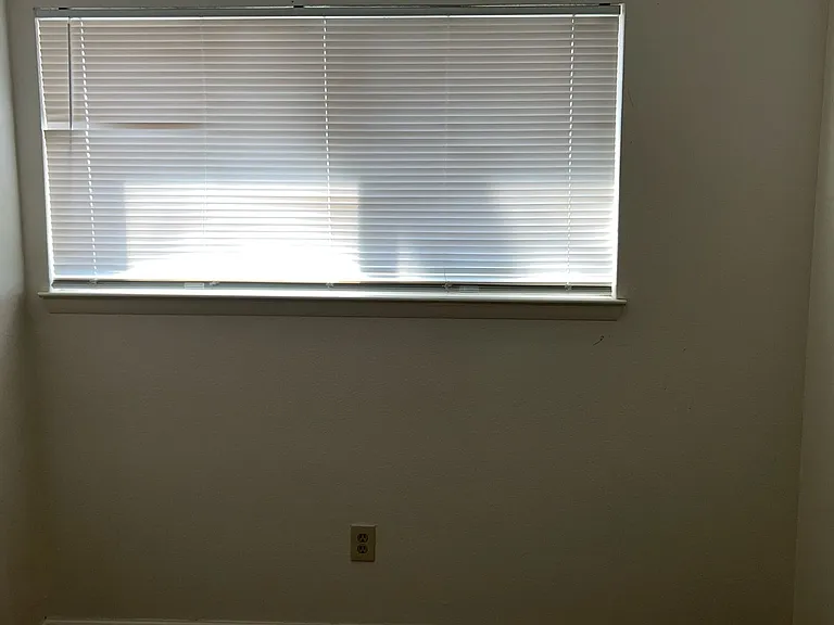 962 W Center St — Photo 17