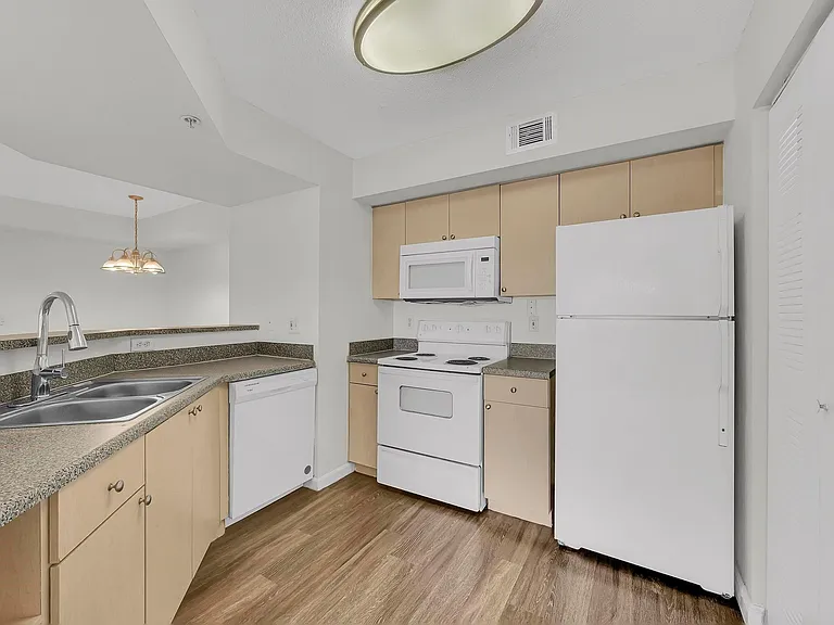3655 NW Adriatic Ln #307 — Photo 9