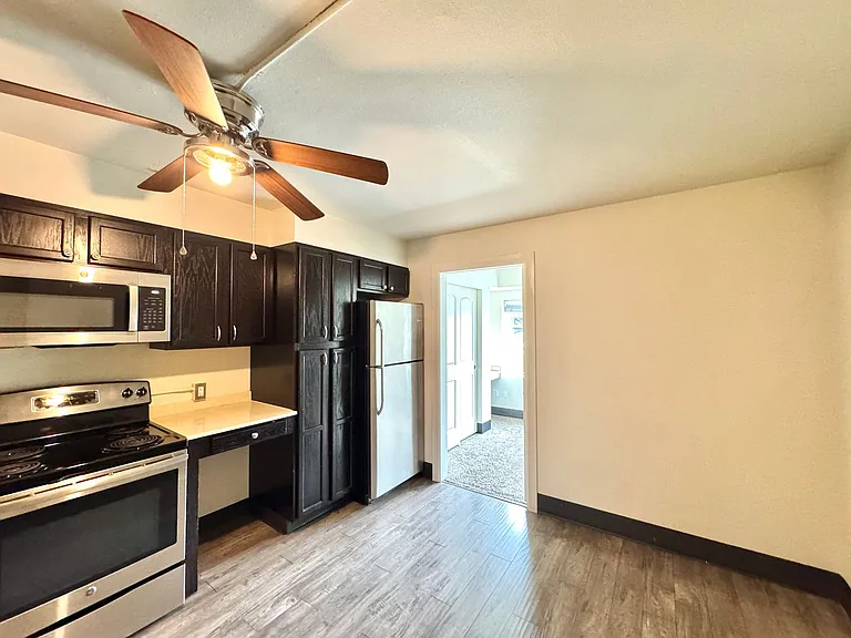 Park Place Apartments — Photo 14