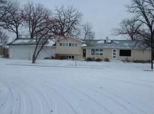 524 Riverside Ave S, Thief River Falls, MN 56701