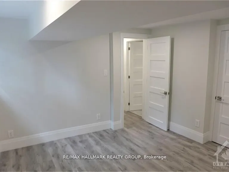 375 Mackay St #6 — Photo 13