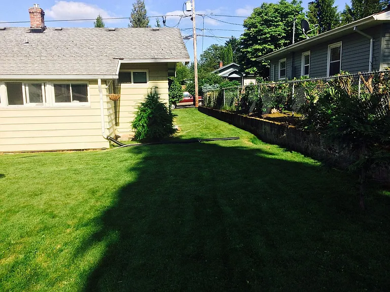 4555 NE 85th Ave — Photo 15