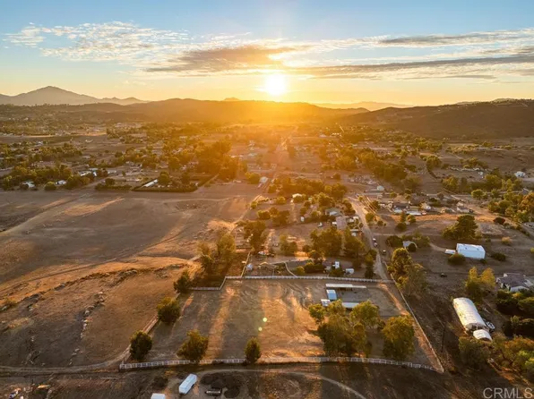 2043 Pamo Rd, Ramona, CA 92065