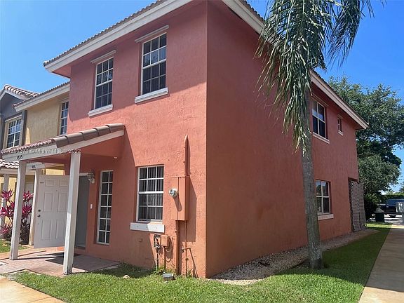 2nd image of 6755 Sienna Club Dr #6755