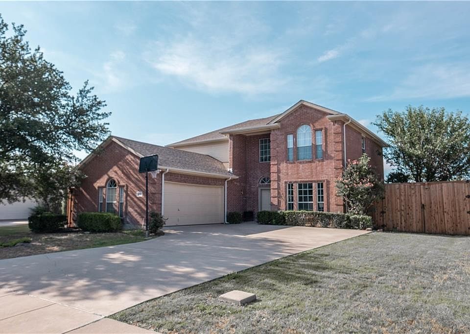 1st image of 3102 Creekbend Ct