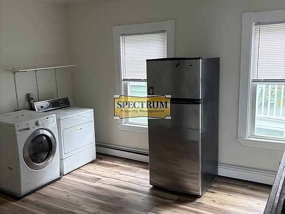 2nd image of 195 Holland St #3