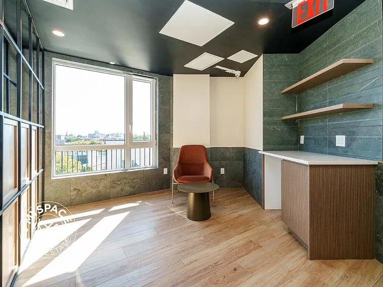 280 Meeker Ave #905 — Photo 24