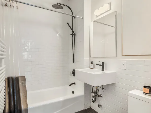 175 East Broadway image 8 of 12