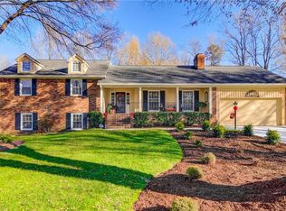 1120 Kensington Dr, High Point, NC 27262
