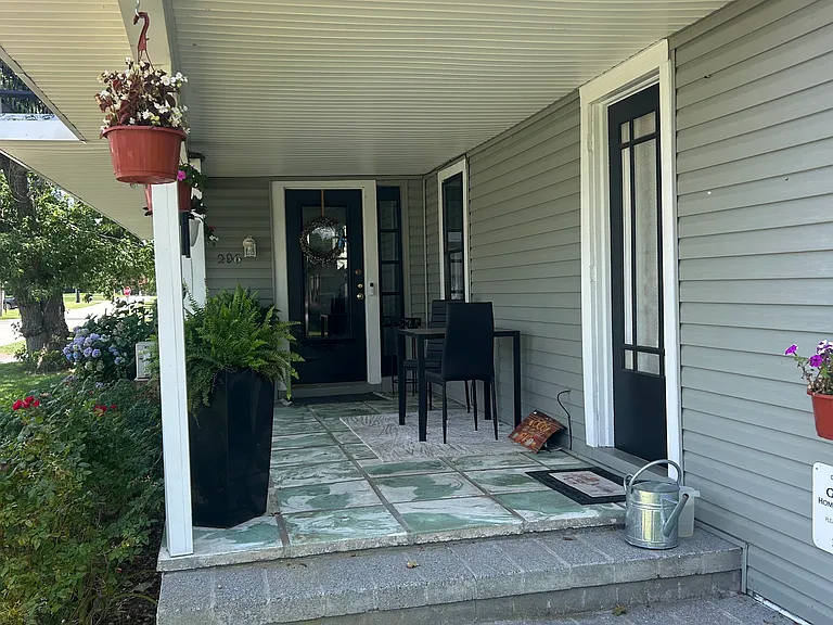 206 Dodd St — Photo 3