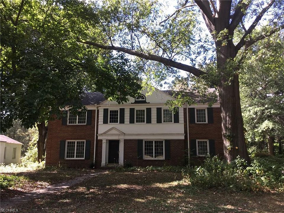 1st image of 422 S Rose Blvd