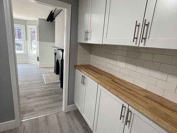 5th image of 89 Dubois St Floor 1