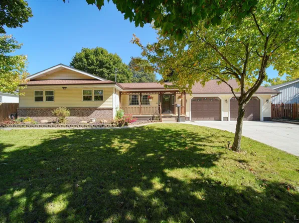 837 Howell Ave, Adrian, MI 49221