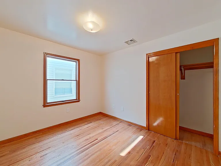 55 Ferguson St #2 — Photo 14