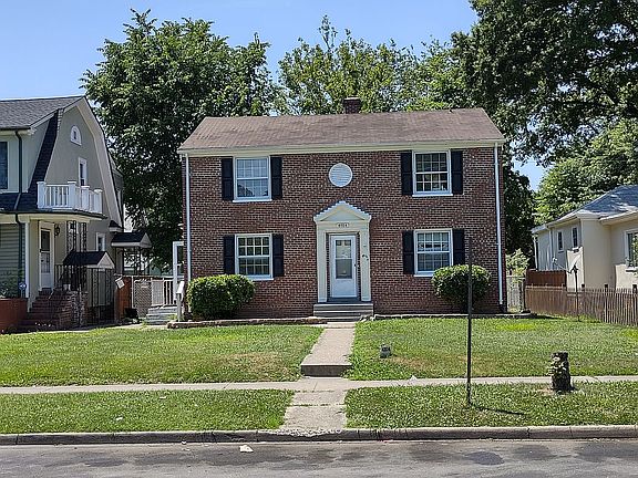 3rd image of 4814 Chamberlayne Ave