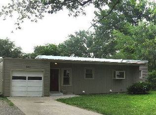 940 Prairie St, Emporia, KS 66801