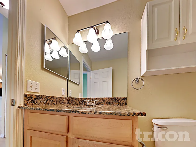2215 3rd Ave E — Photo 13