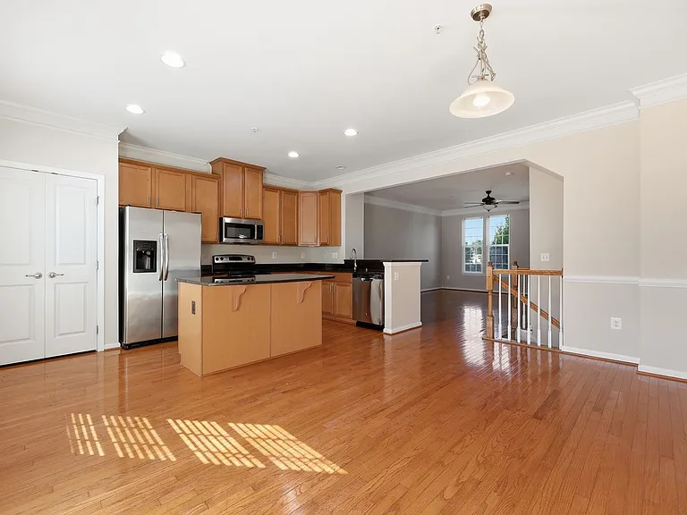 7833 Wormans Mill Rd — Photo 16
