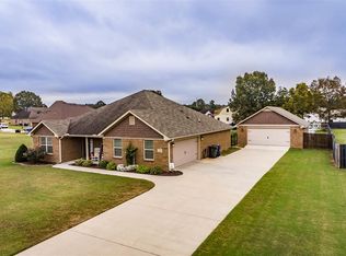 212 Hope Ridge Dr, New Hope, AL 35760