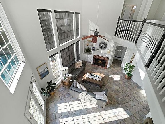 3rd image of 7923 Vintage Creek Dr