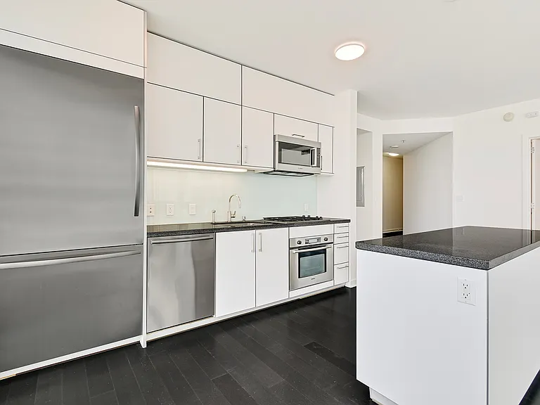 301 Main St #11B — Photo 13