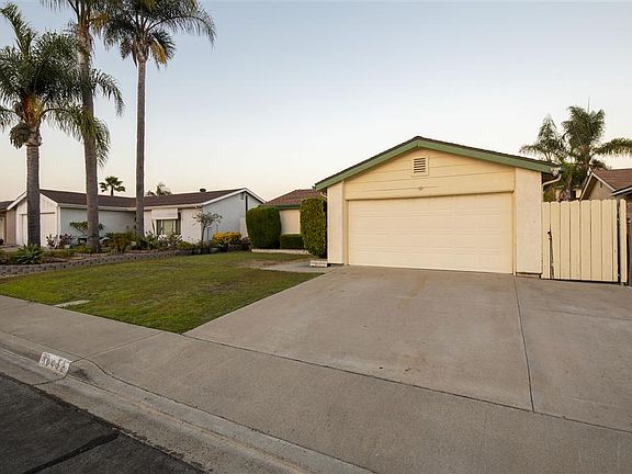 2nd image of 10443 Baywood Ave