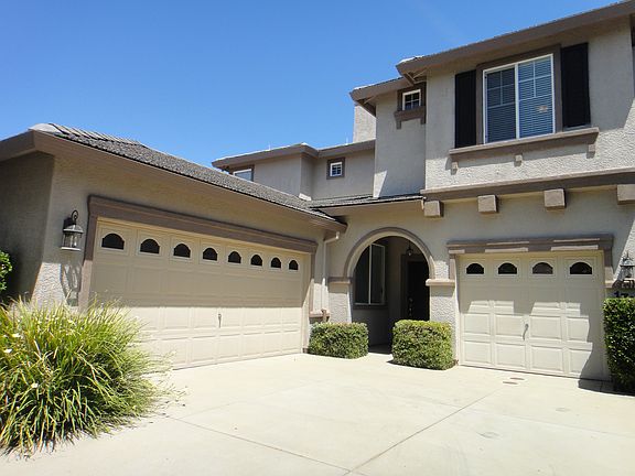 3rd image of 1713 Dunsmuir Way