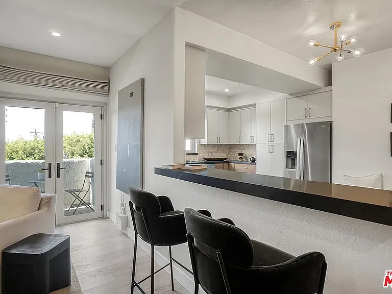 166 S Hayworth Ave #201 — Photo 10