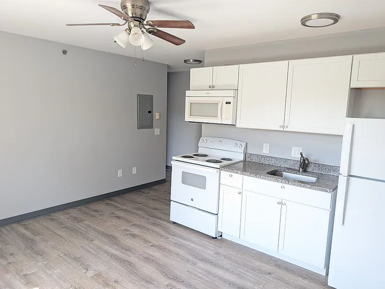 1 Stadler St #G2 — Photo 2