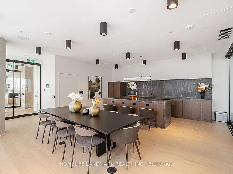 7890 Jane St #1111 — Photo 23
