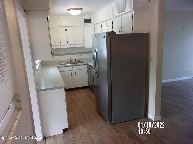 1105 Myrtle Ln — Photo 7