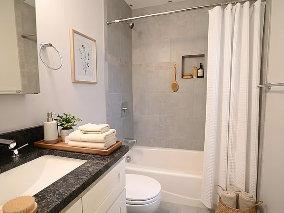 5th image of 21 Roberts St #3