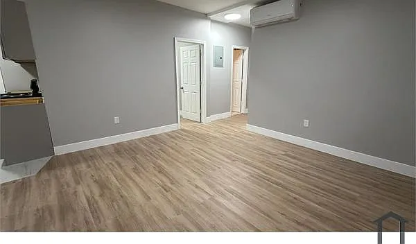 3 bed, $3,373 — Photo 4