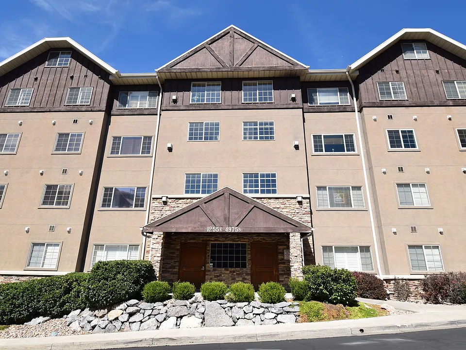 1255 S Wolf Hollow Ln #103