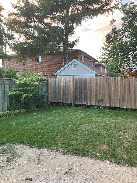 Toronto House for rent - 3 Bedrooms — photo 10