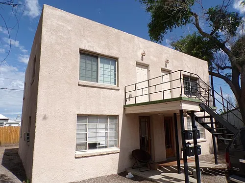 407 N Front St Photo 1