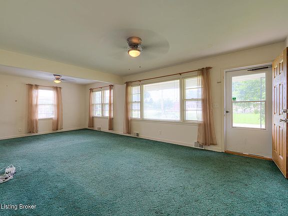4th image of 9306 Ponder Ln