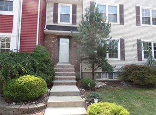 34 Byrnes Ln W, Sayreville, NJ