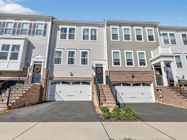 17292 Turnstone Dr, Dumfries, VA 22026