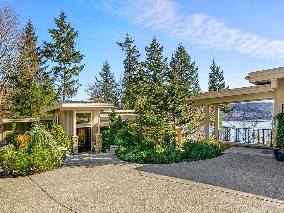 1st image of 1006 185th Ave NE